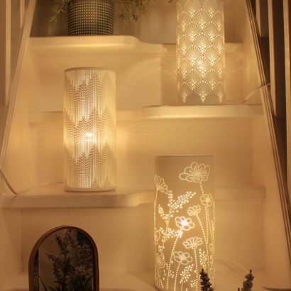 Peacock Porcelain Columna Table Lamp