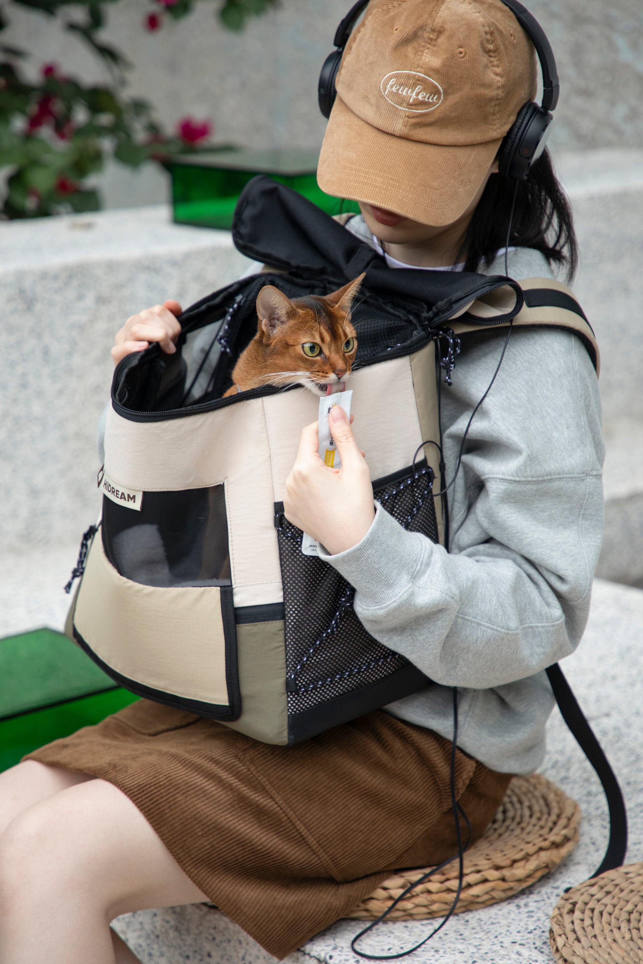 Reversible Tote-Style Pet Backpack