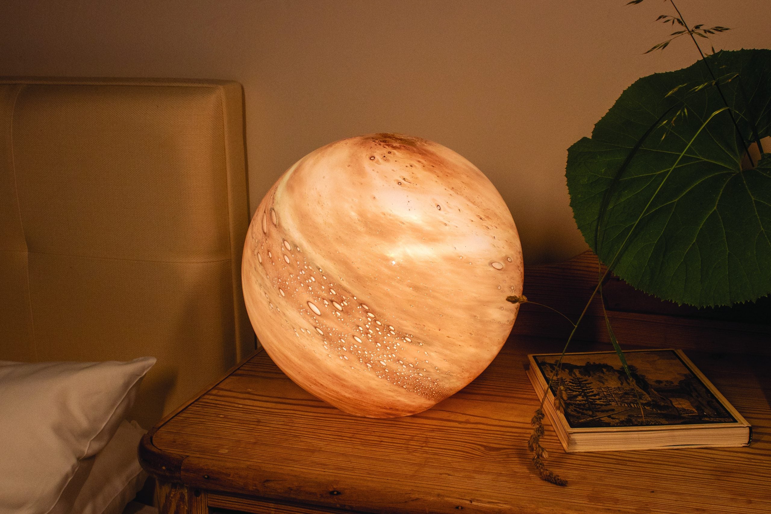 Jupiter Glass Lamp
