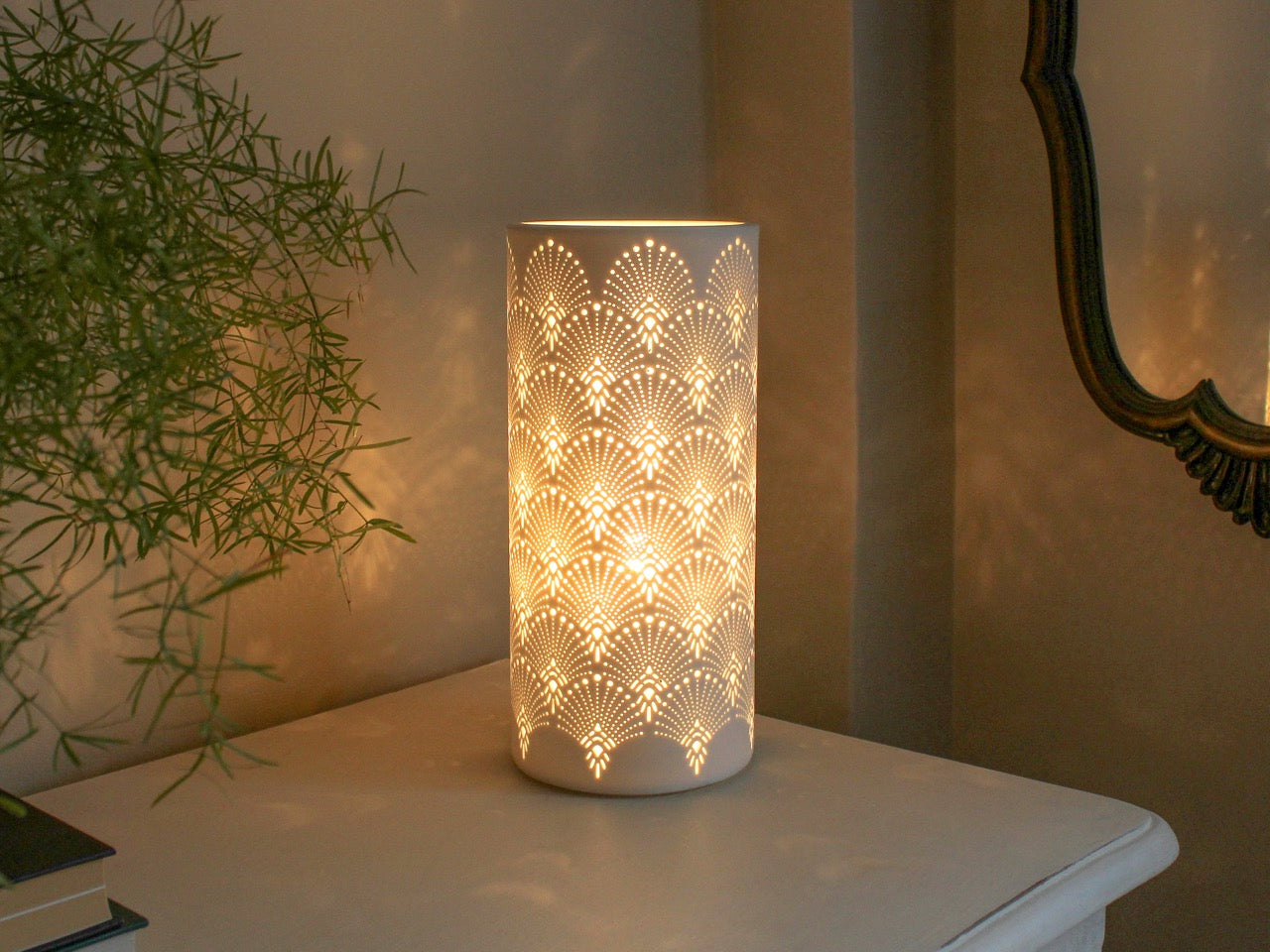 Peacock Porcelain Columna Table Lamp